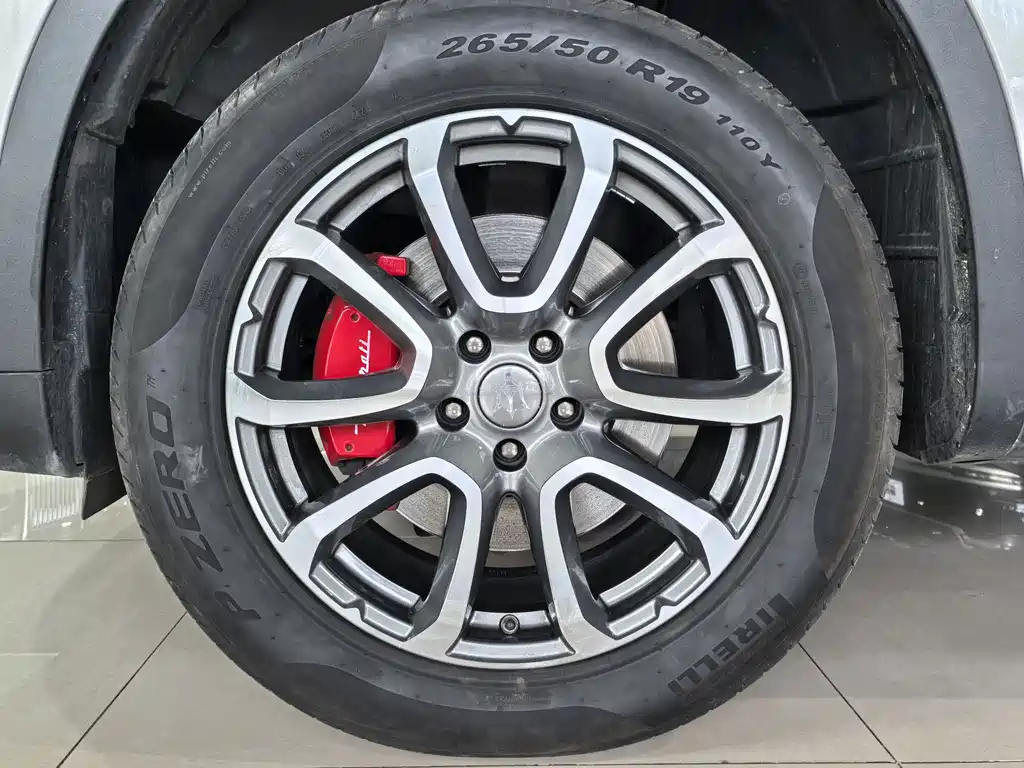 Levante 3.0 T Standard