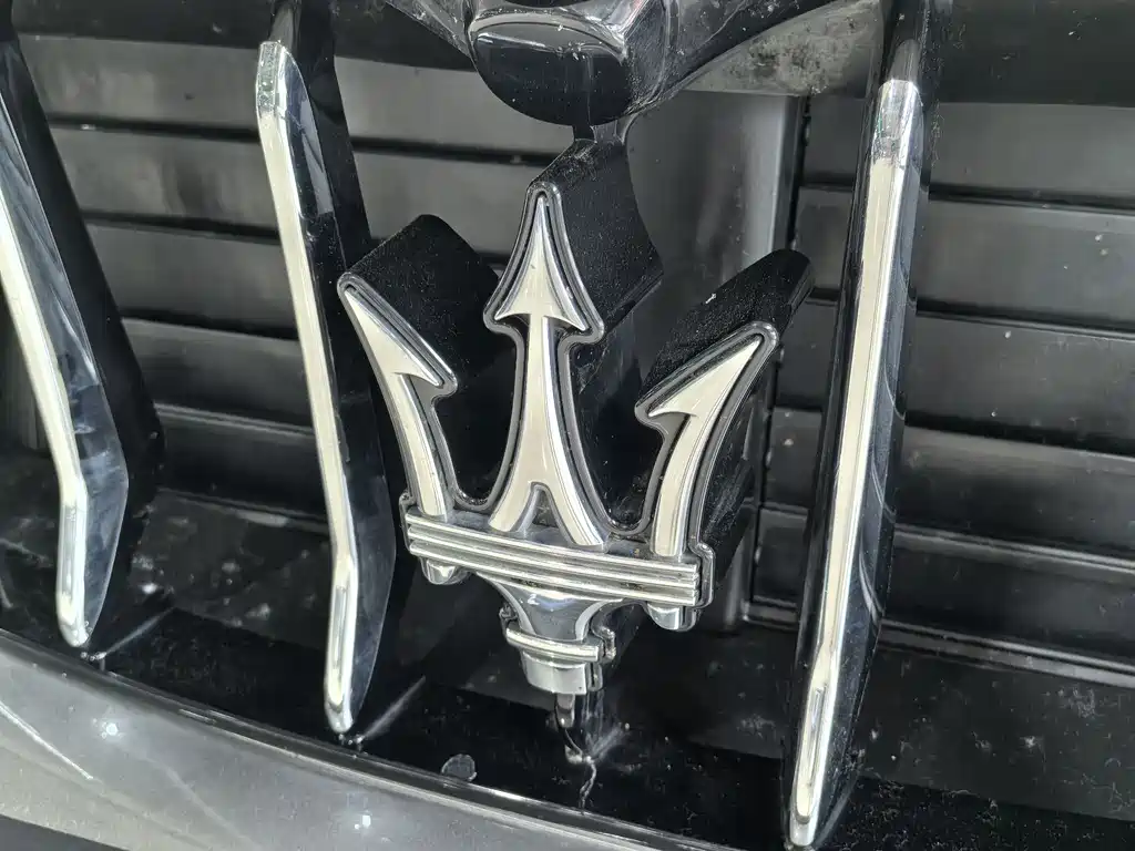 Levante 3.0 T Standard