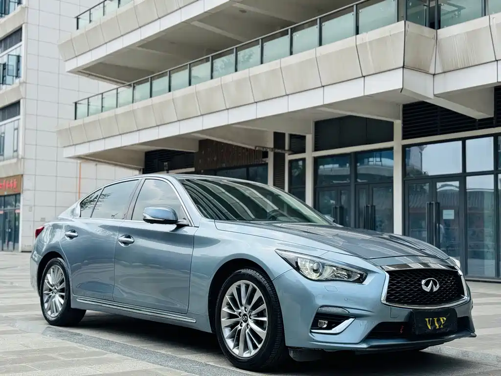 Infiniti Q50 L 2.0 T Progressive Enjoyment CN-V