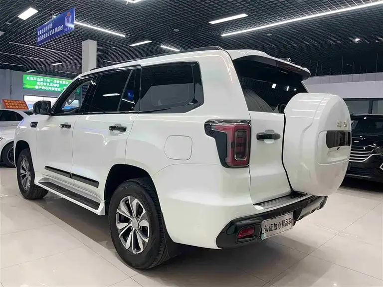 Baic Beijing Offroad BJ60 2.0 T May Day 5-seat