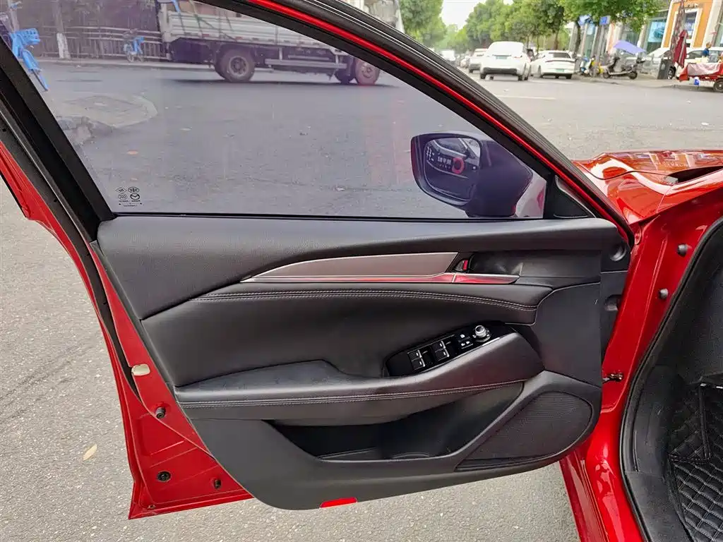 Atenza 2.5 L Blue Sky Sport