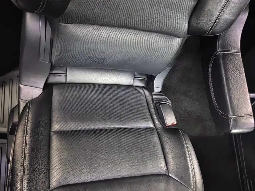 Explorer EcoBoost 285 4 WD Titanium 6-seat