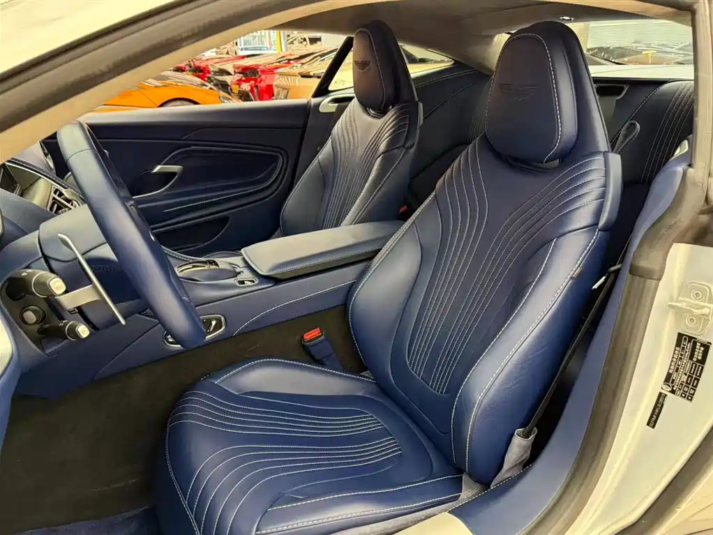 Aston Martin DB11 4.0 T V8 Coupe