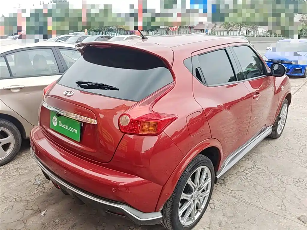 Infiniti ESQ 1.6 L Personality