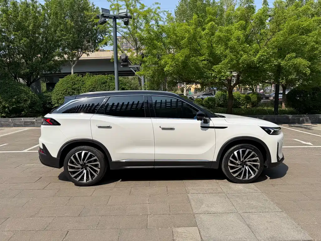BAIC X7 北京X7 2023款 1.5 TD DCT尊享+版