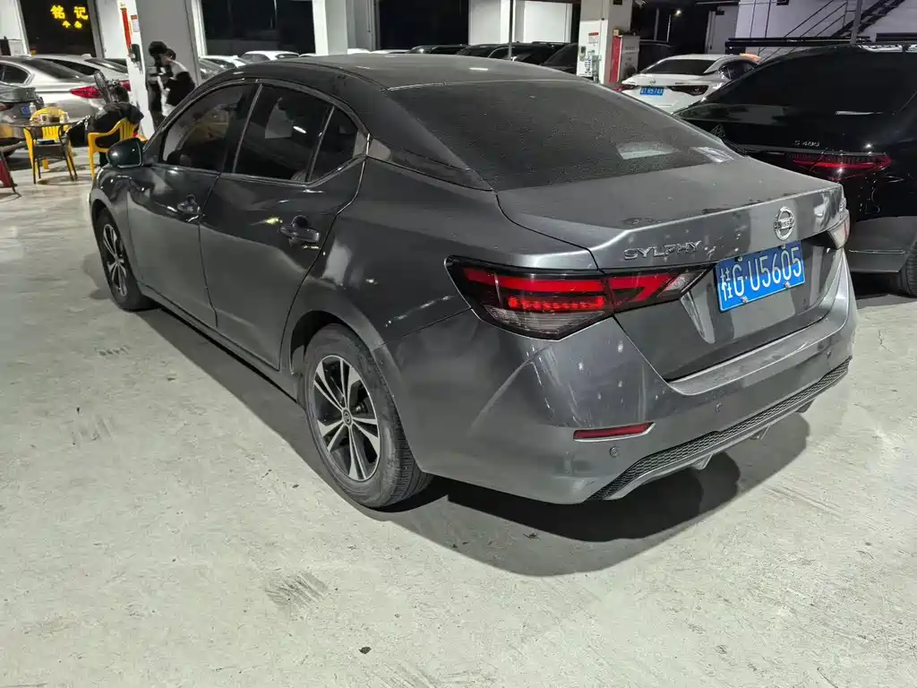 Sylphy 1.6 L XL CVT Joy