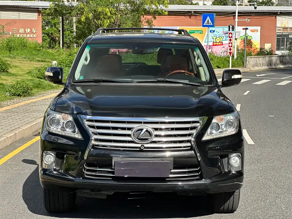 Lexus LX 570