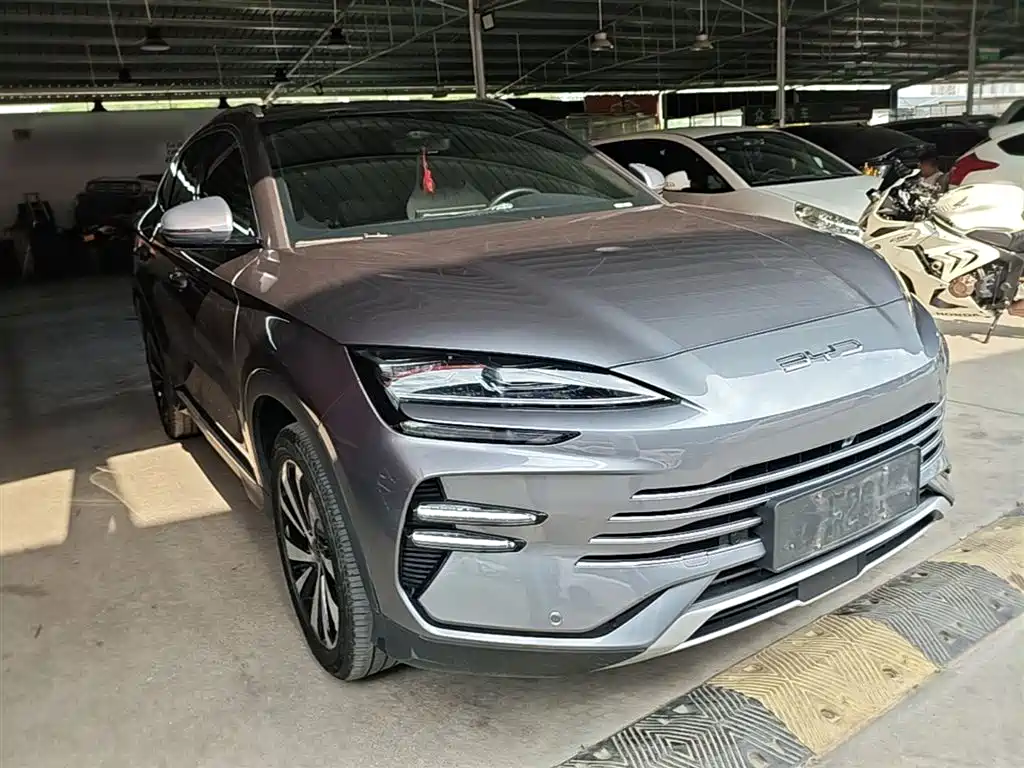 Song PLUS NEV Glory DM-i 71 km Luxury