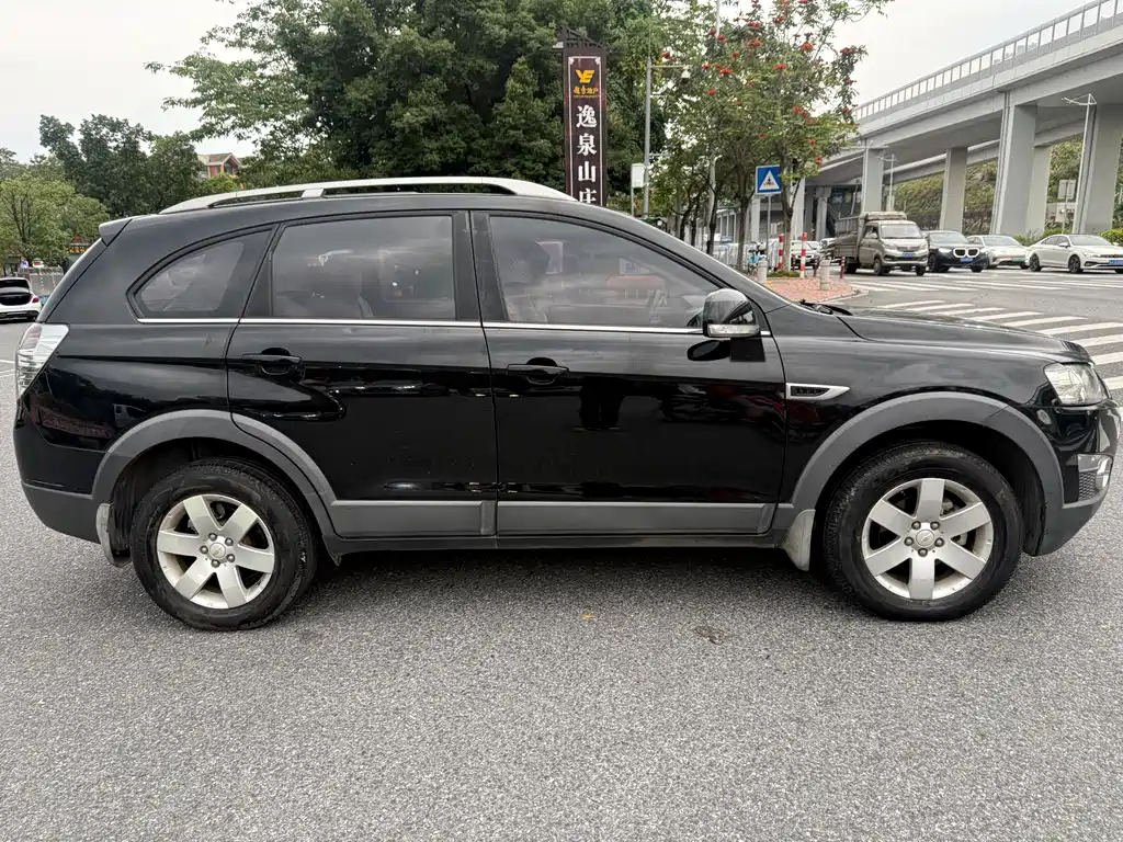 Captiva 2.4 L 2 WD City 7-seat