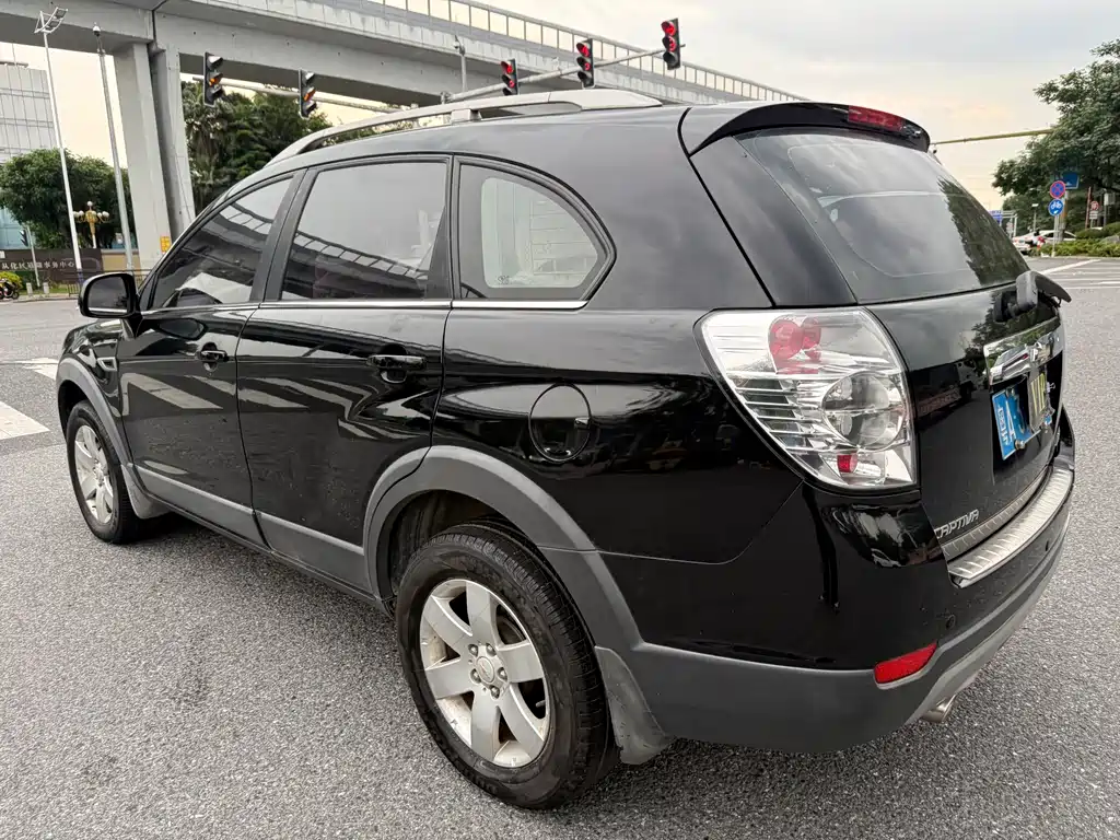 Captiva 2.4 L 2 WD City 7-seat