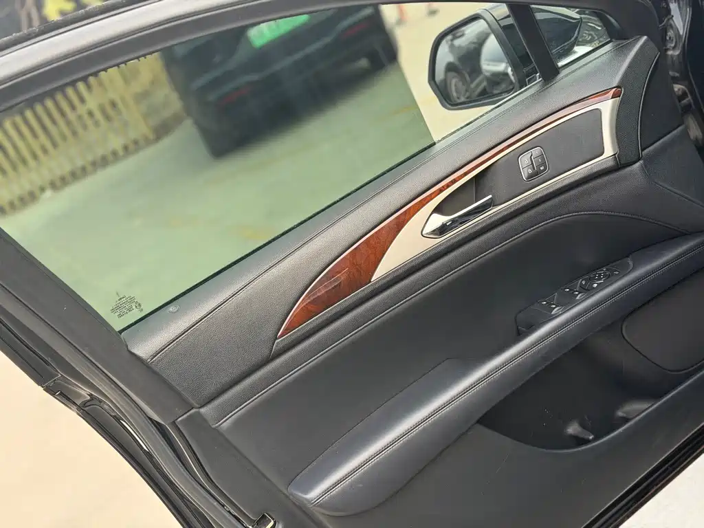 Lincoln MKZ 2.0 T Premium CN-V