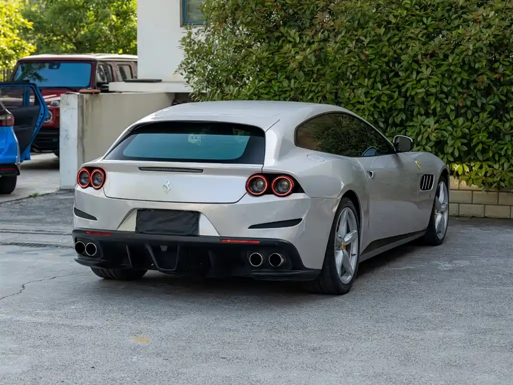 GTC4 Lusso 3.9 T V8
