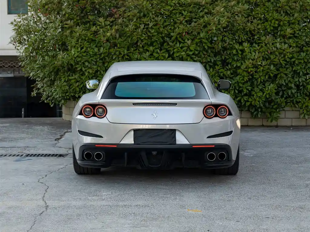 GTC4 Lusso 3.9 T V8