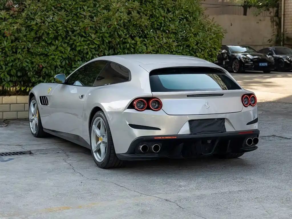 GTC4 Lusso 3.9 T V8