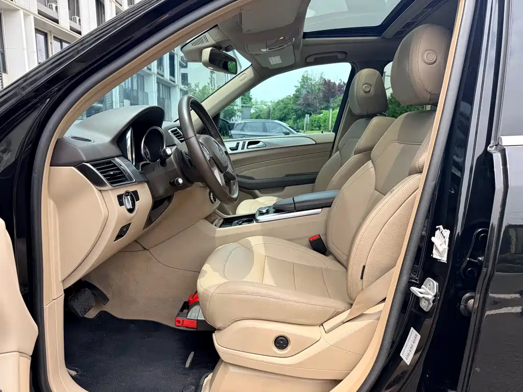 Mercedes-Benz M-Class ML 300