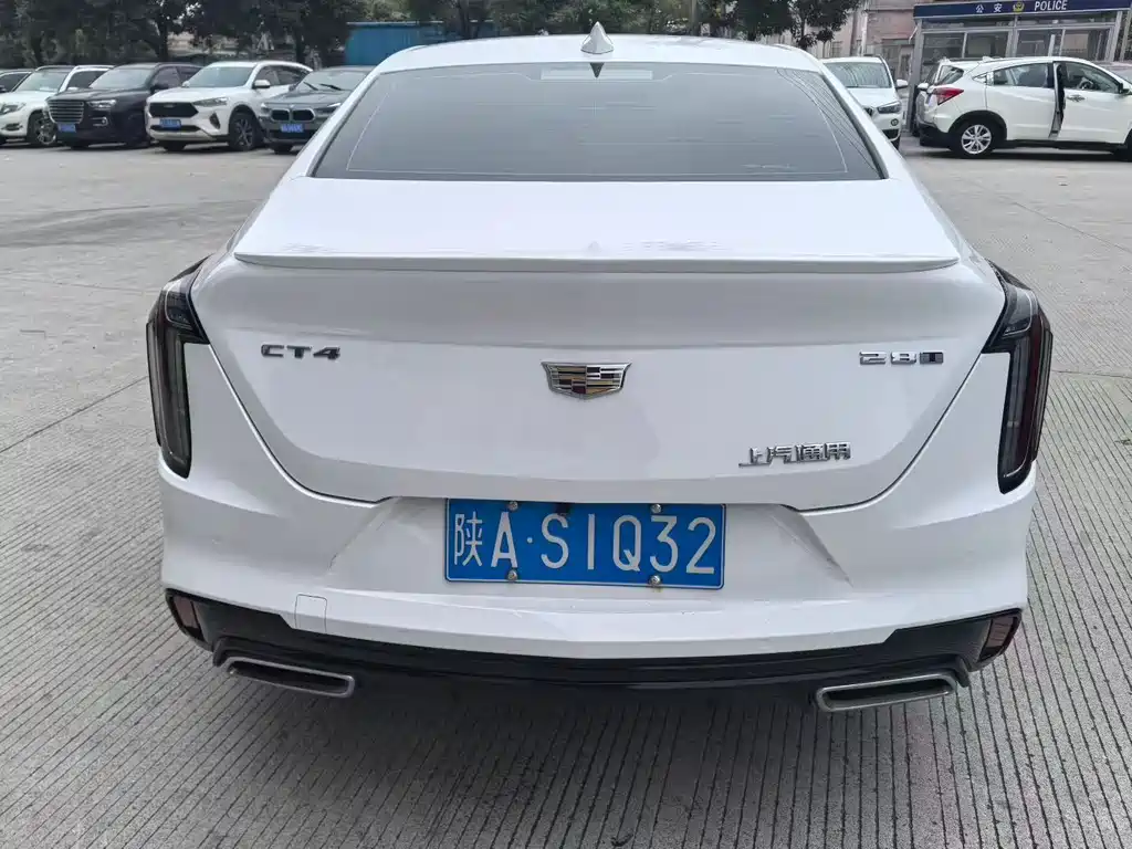 Cadillac CT4 28 T Fashion