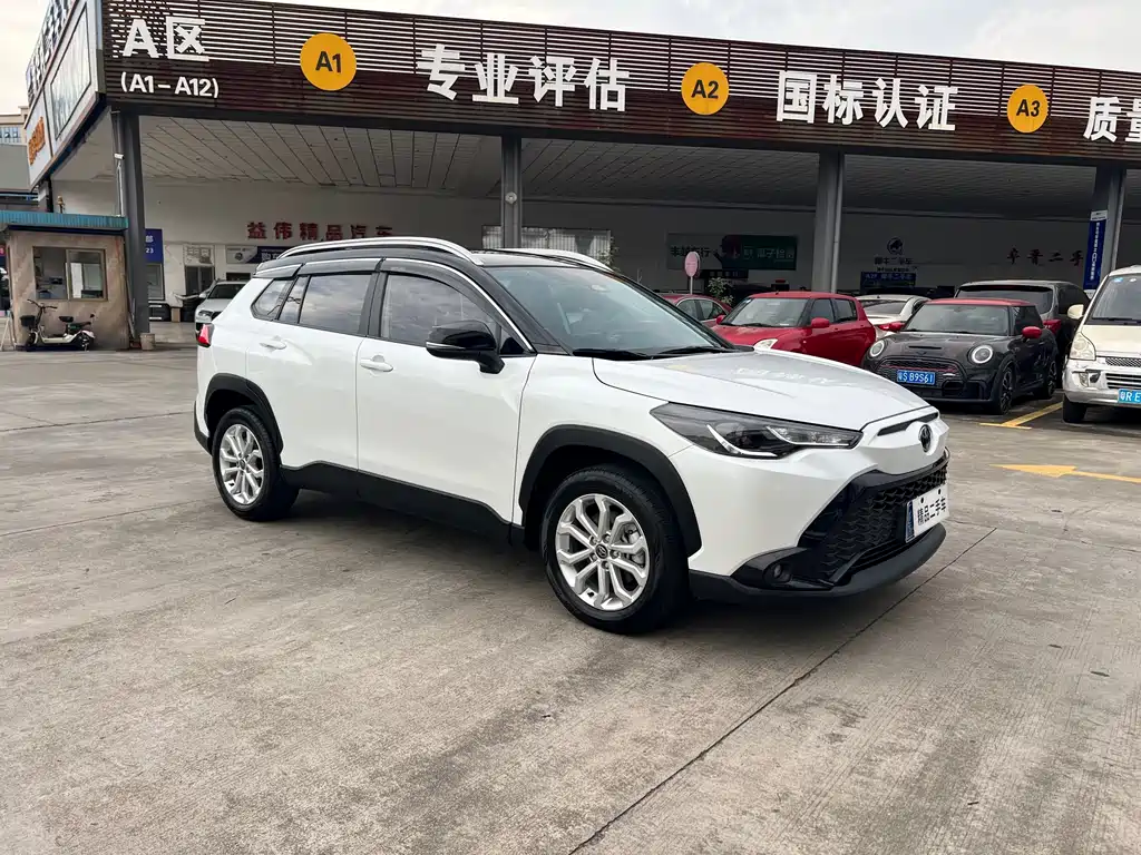 Frontlander 2.0 L CVT Leading