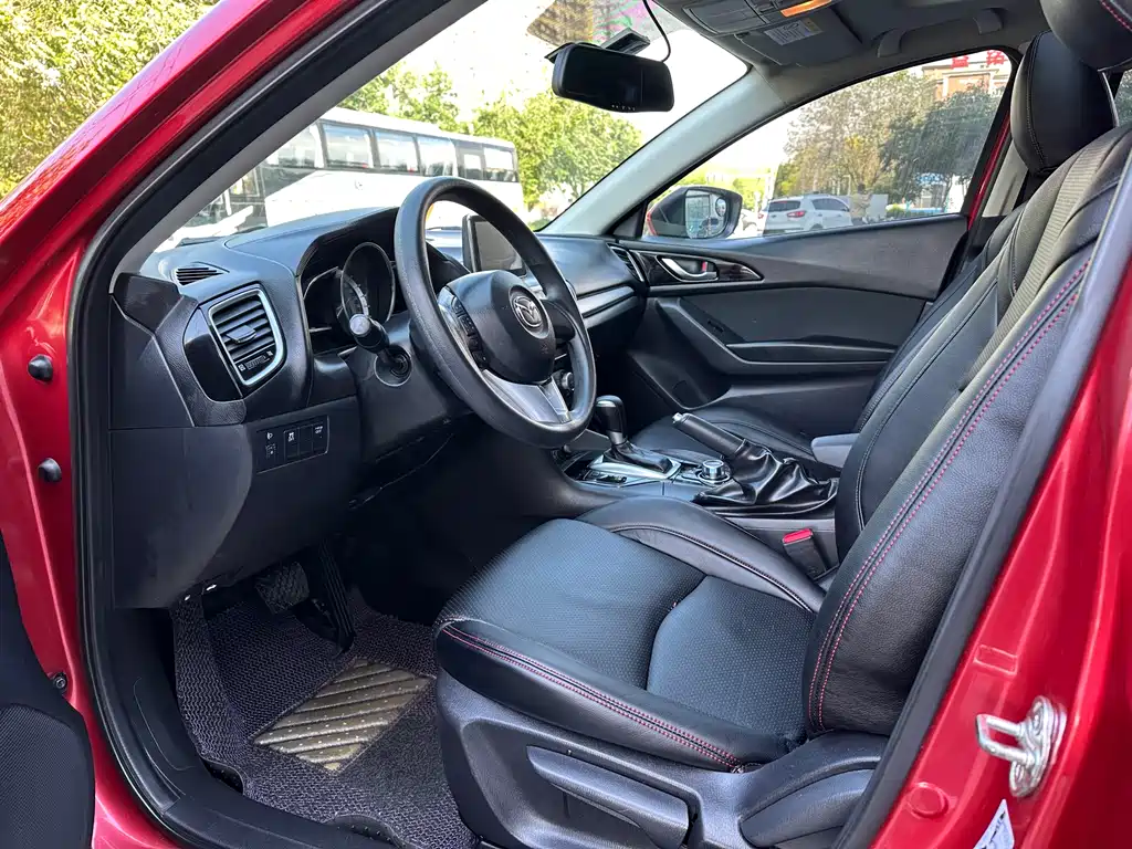 Mazda 3 Axela Sedan 1.5 L Auto Luxury