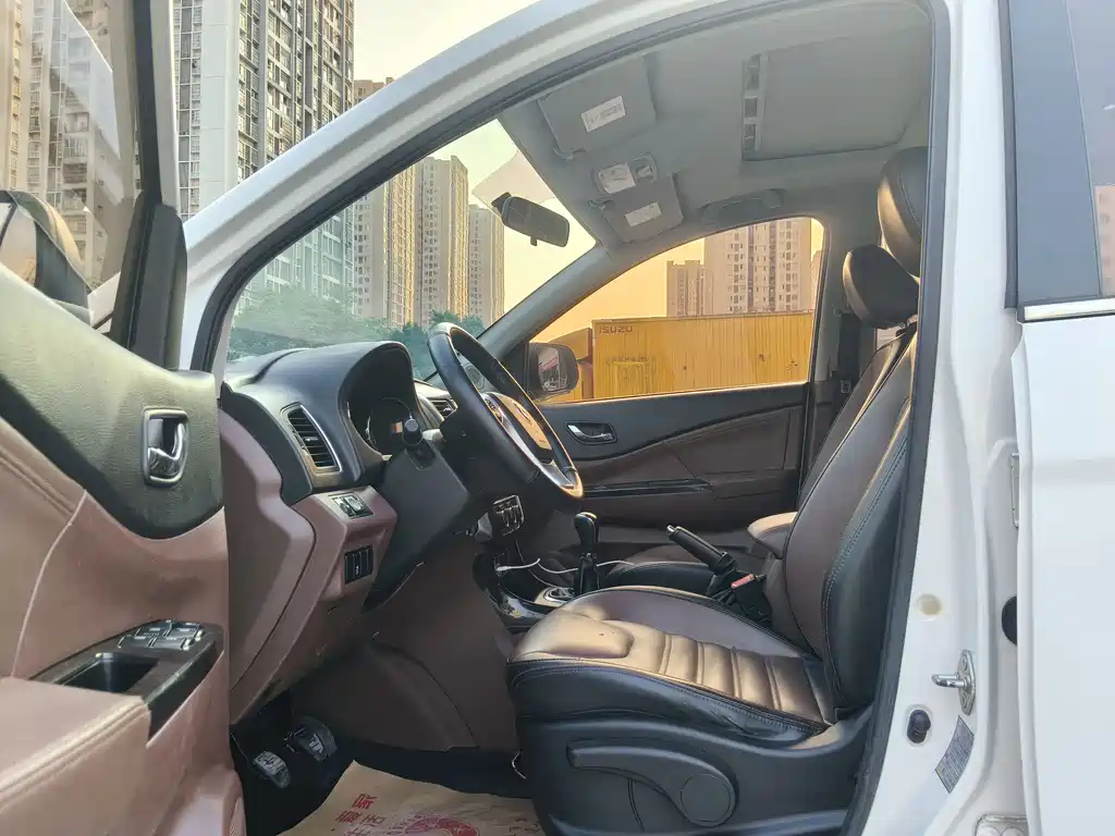 Fengxing SX6 1.6 L Manual Luxury