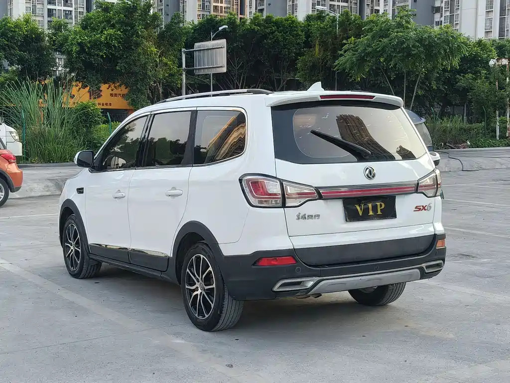 Fengxing SX6 1.6 L Manual Luxury