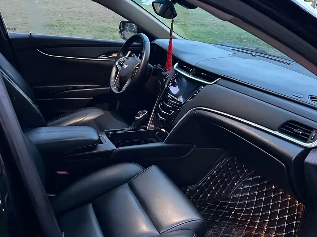 Cadillac XTS 28 T Tech