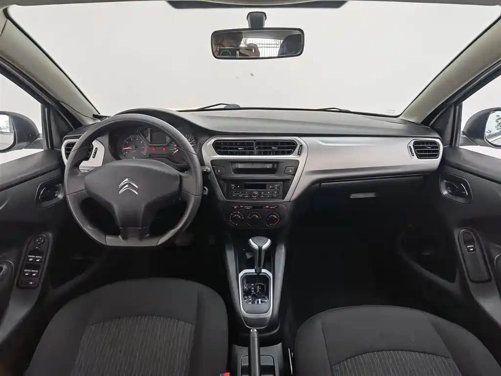 Elysee 1.6 L Auto Fashion