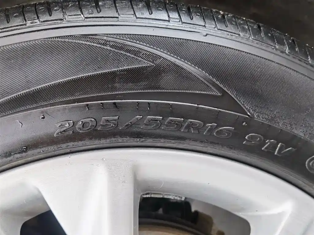 Baojun 730 宝骏730 2015款 1.8 L 手动豪华导航ESP版 7座