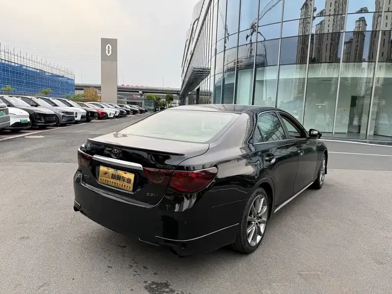 Toyota Mark X 2.5 V Demeanor Elite Dazzle Pack