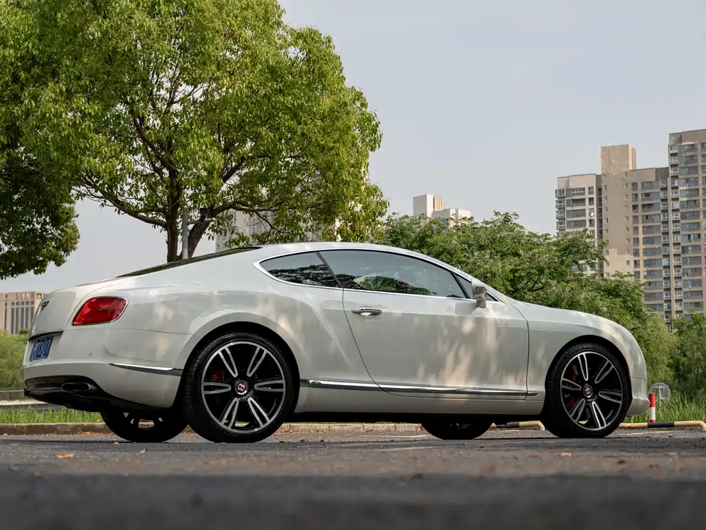 Continental GT 4.0 T GT V8