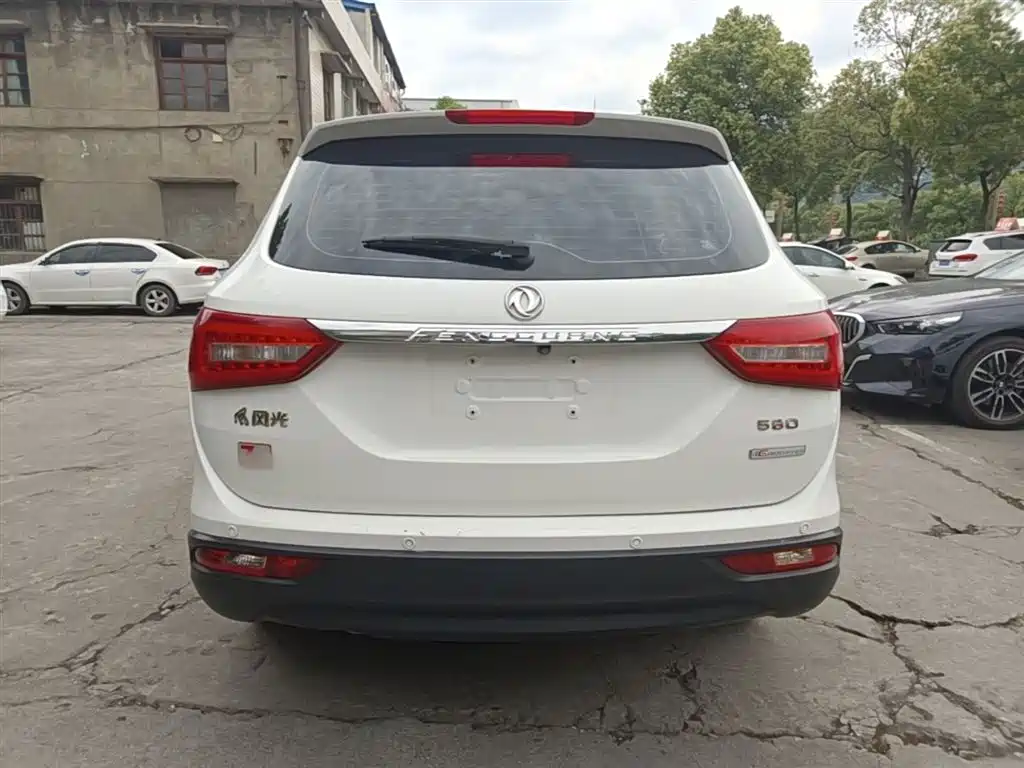 Fengguang 580 1.8 L Manual Comfort