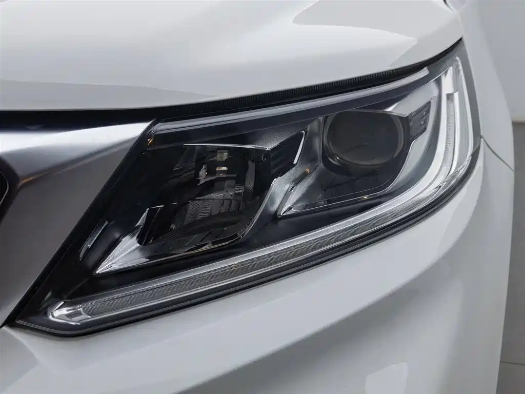 Vision X6 1.4 T CVT Distinguished