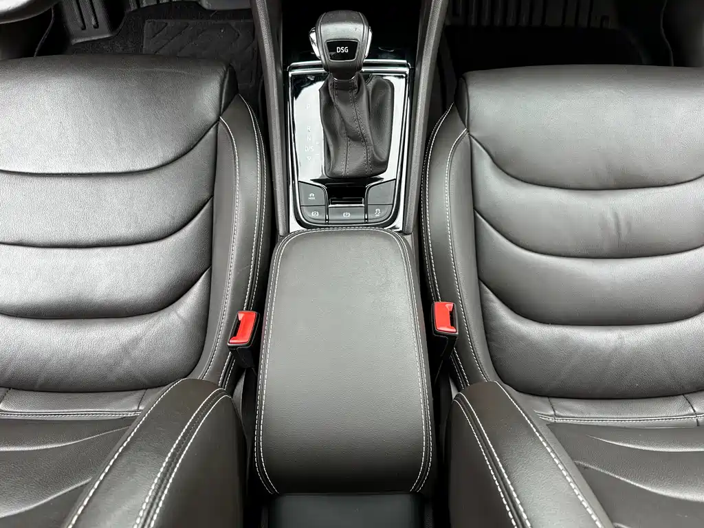 Kodiaq Facelift TSI330 7-seat 2 WD Luxury Enjoyment CN-V