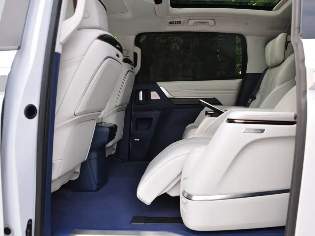 Century 2.0 T 6-seat Heritage