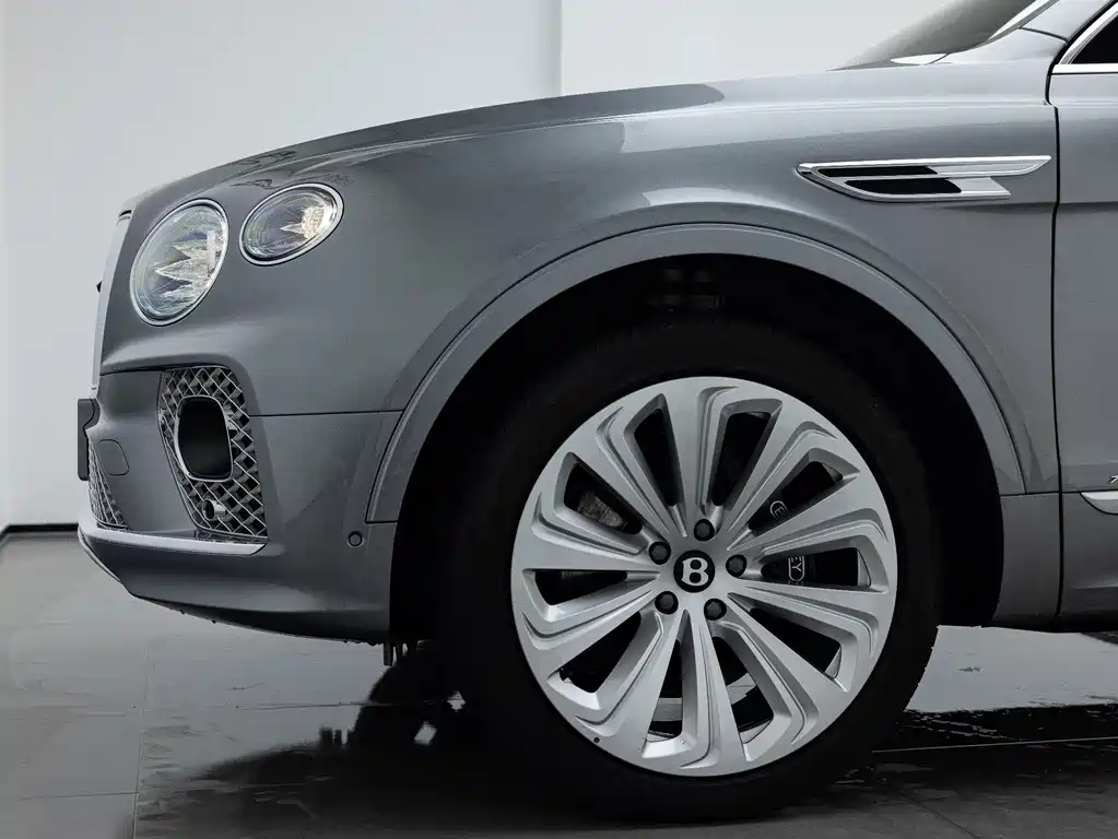 Bentayga 4.0 T V8 LWB Range Elegant Degree