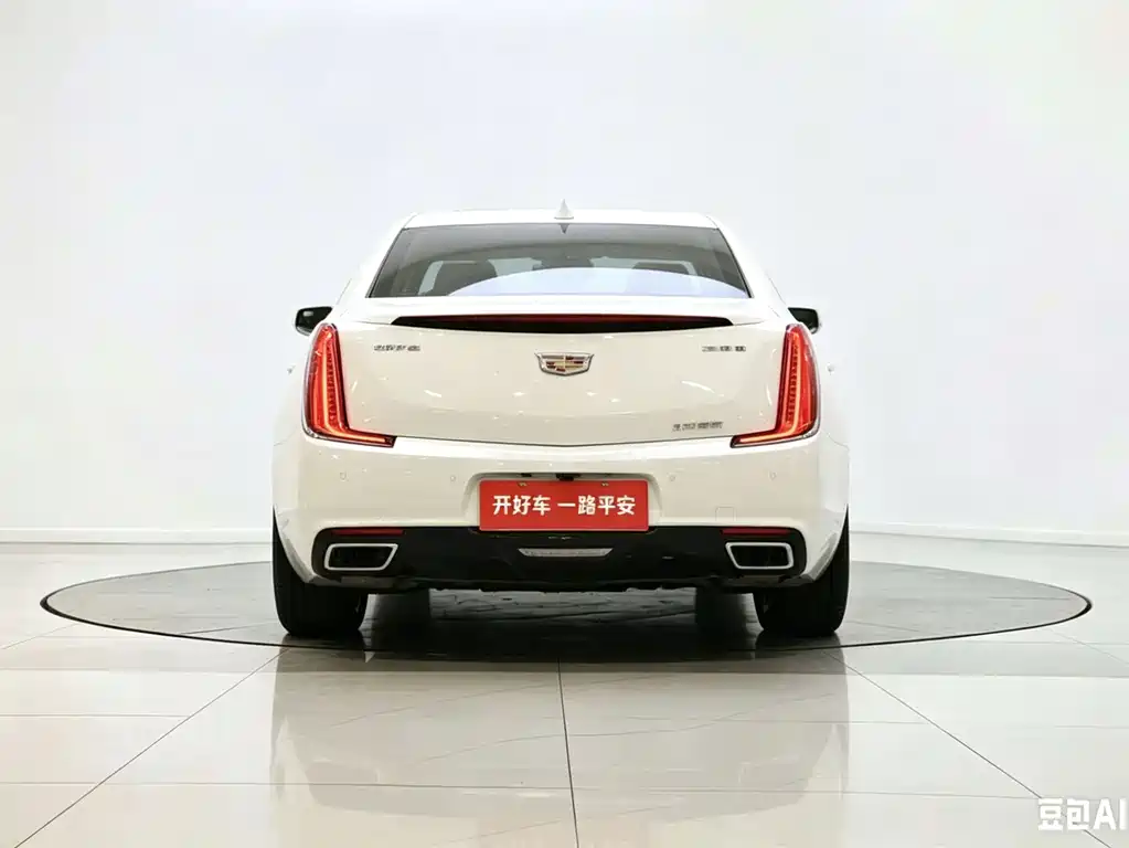 Cadillac XTS 28 T Tech