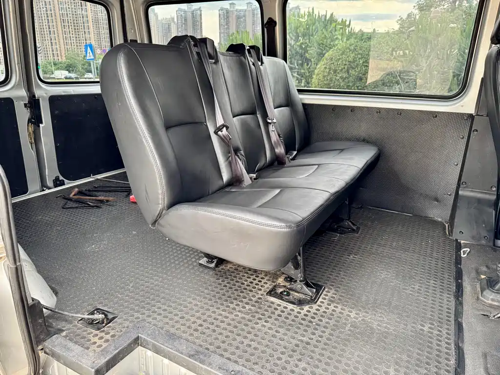 Transit Custom 2.8 T Space King Taurus SWB Mid High Roof 6-seat Diesel CN-VI JX493