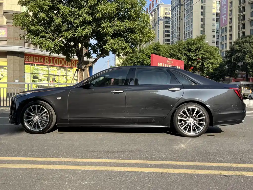 Cadillac CT6 28 T Leading Sport