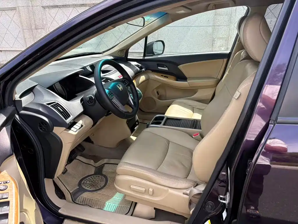 Odyssey 2.4 L Luxury