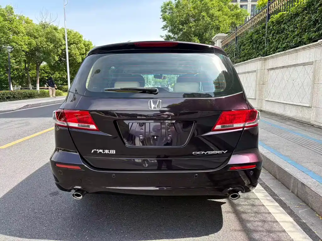 Odyssey 2.4 L Luxury