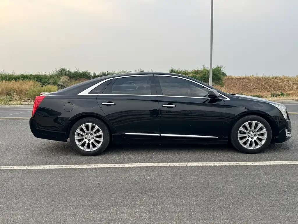 Cadillac XTS 28 T Elite