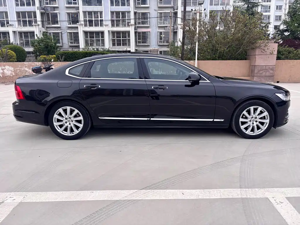Volvo S90 T5 Smart Ease Luxury