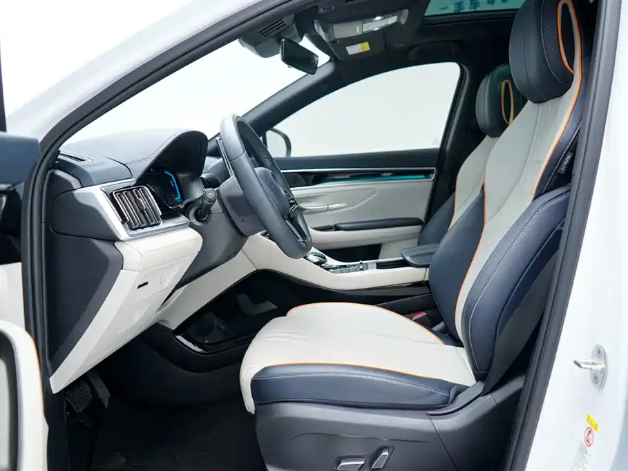 Song PLUS NEV DM-i 110 KM Flagship