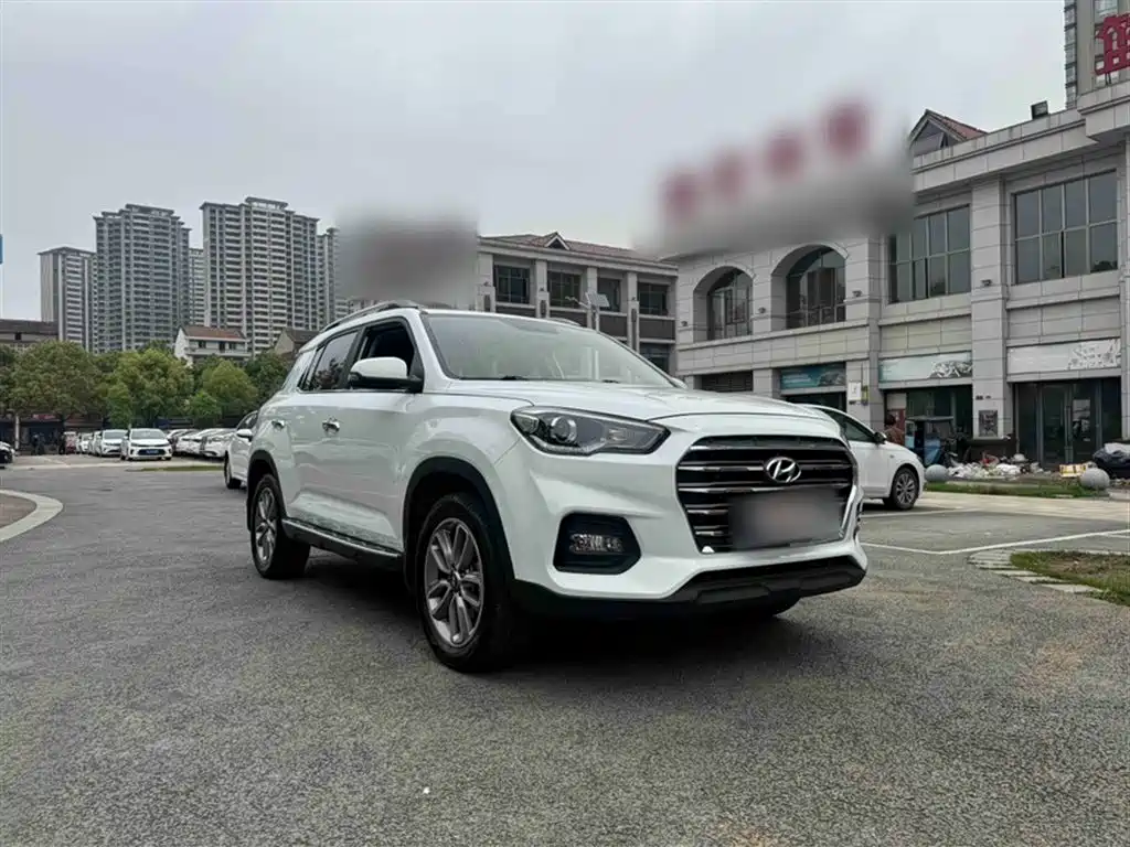Hyundai ix35 2.0 L Auto 2 WD Brave · Smooth Enjoyment