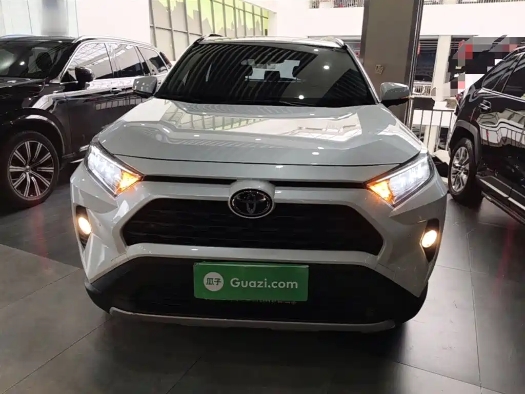 RAV4 2.0 L CVT 2 WD Style Plus
