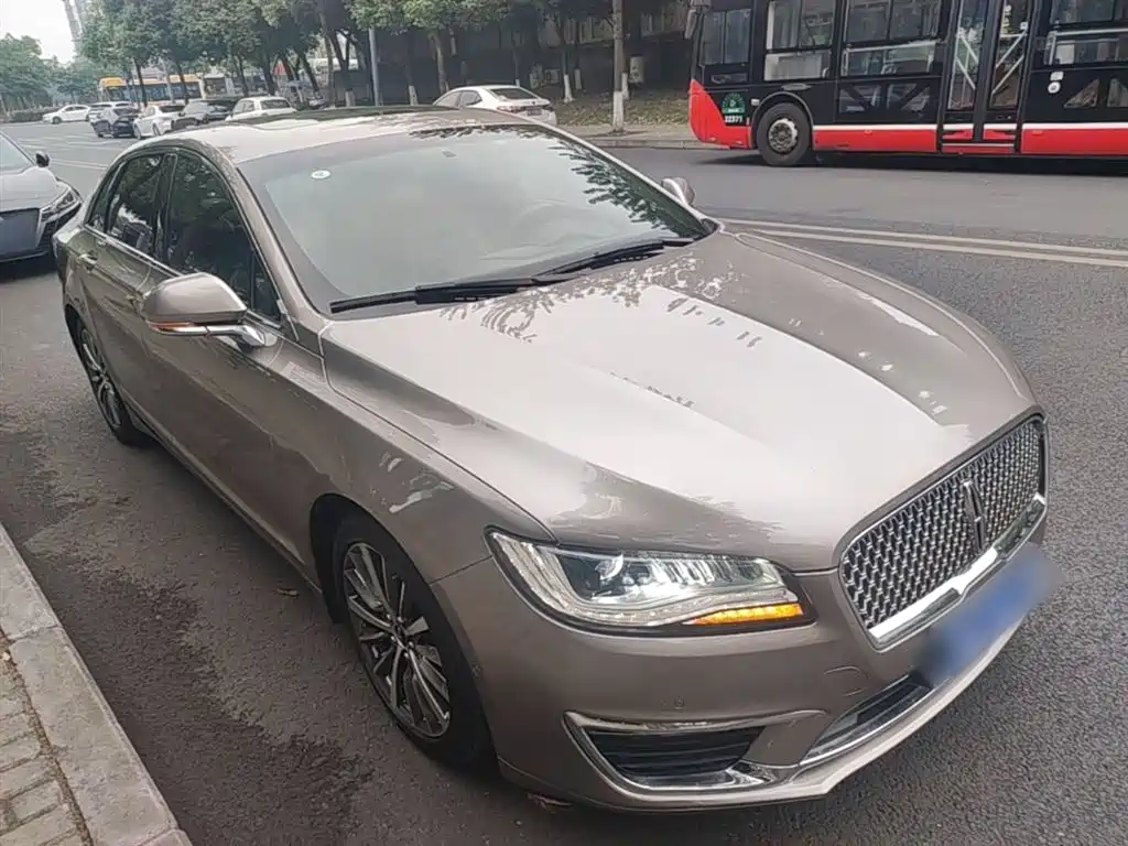 Lincoln MKZ 2.0 T Graceful
