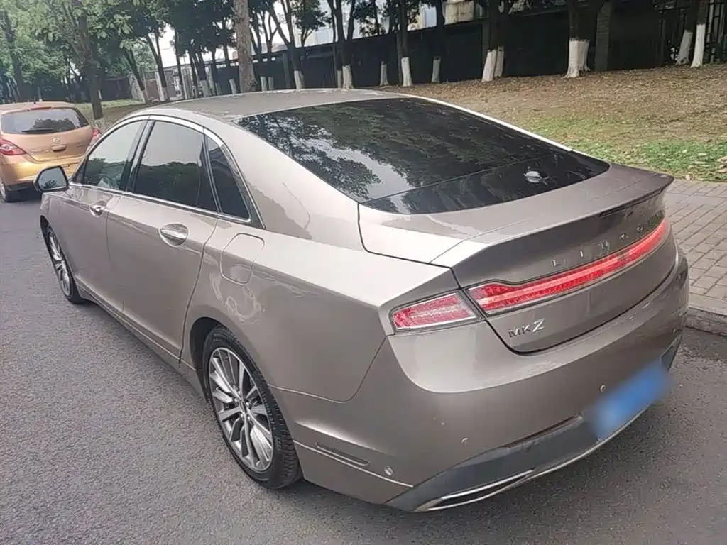Lincoln MKZ 2.0 T Graceful