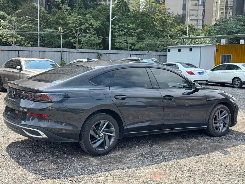 Lamando Lamando L 280 TSI DSG Spicy Cool