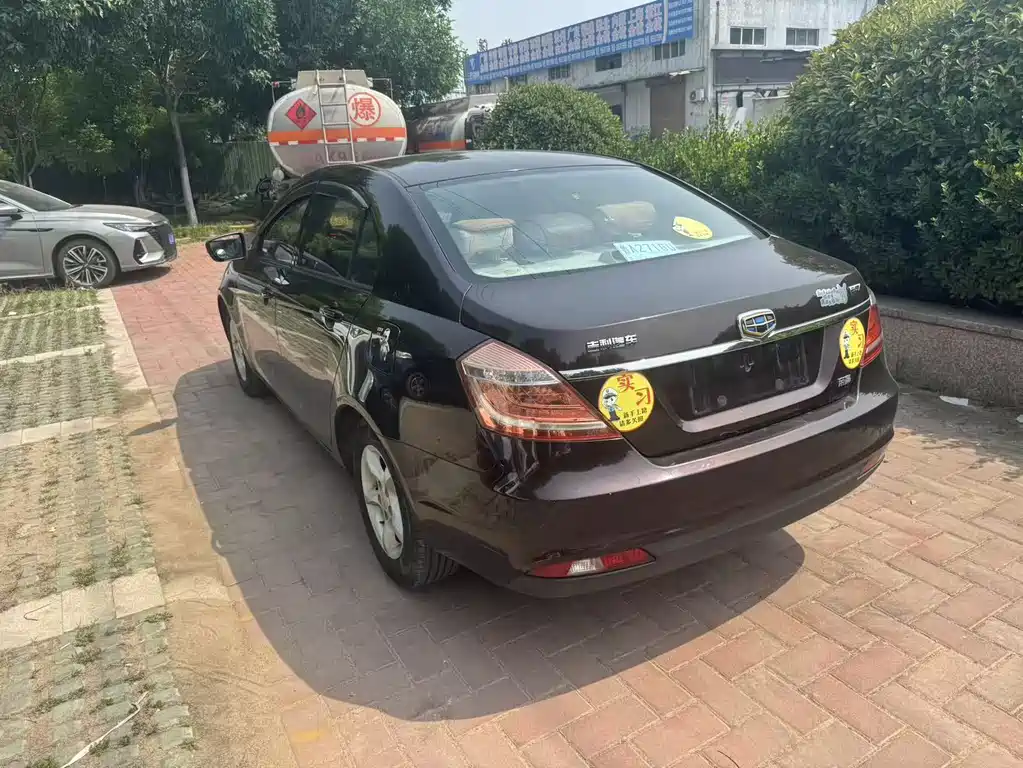 Emgrand Sedan 1.5 L Manual Fashion