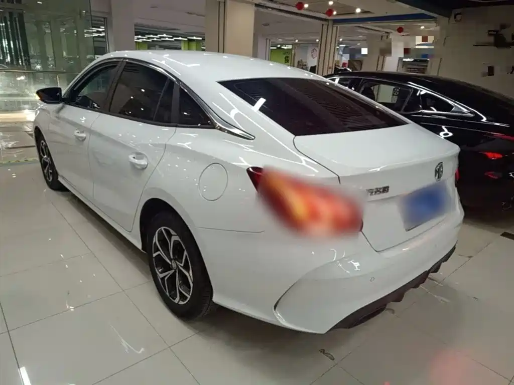 MG5 180 DVVT CVT Youth Style