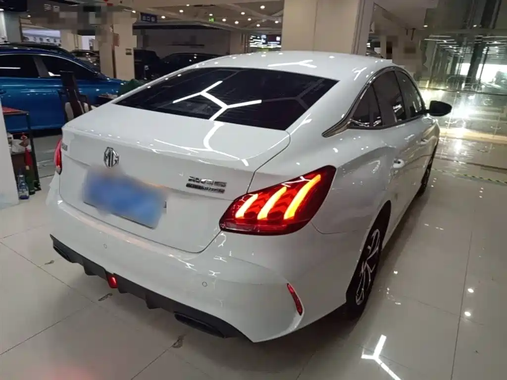 MG5 180 DVVT CVT Youth Style